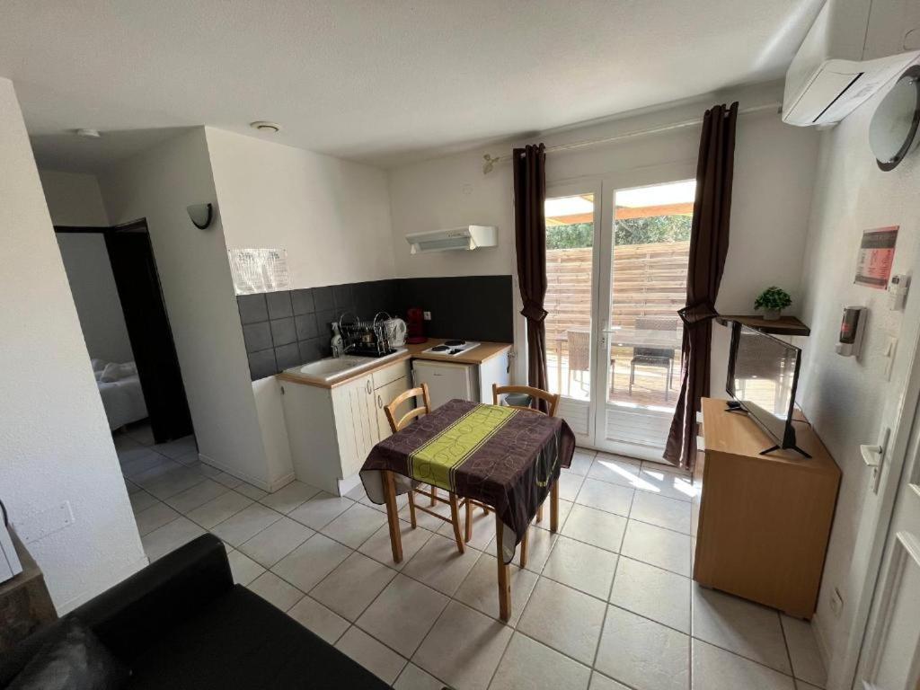 Brouzet-les-Ales Mont Bouquet Lodge-Residence Hoteliere מראה חיצוני תמונה