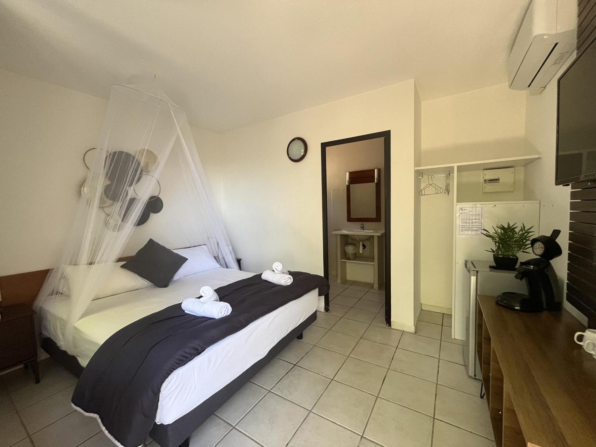 Brouzet-les-Ales Mont Bouquet Lodge-Residence Hoteliere מראה חיצוני תמונה