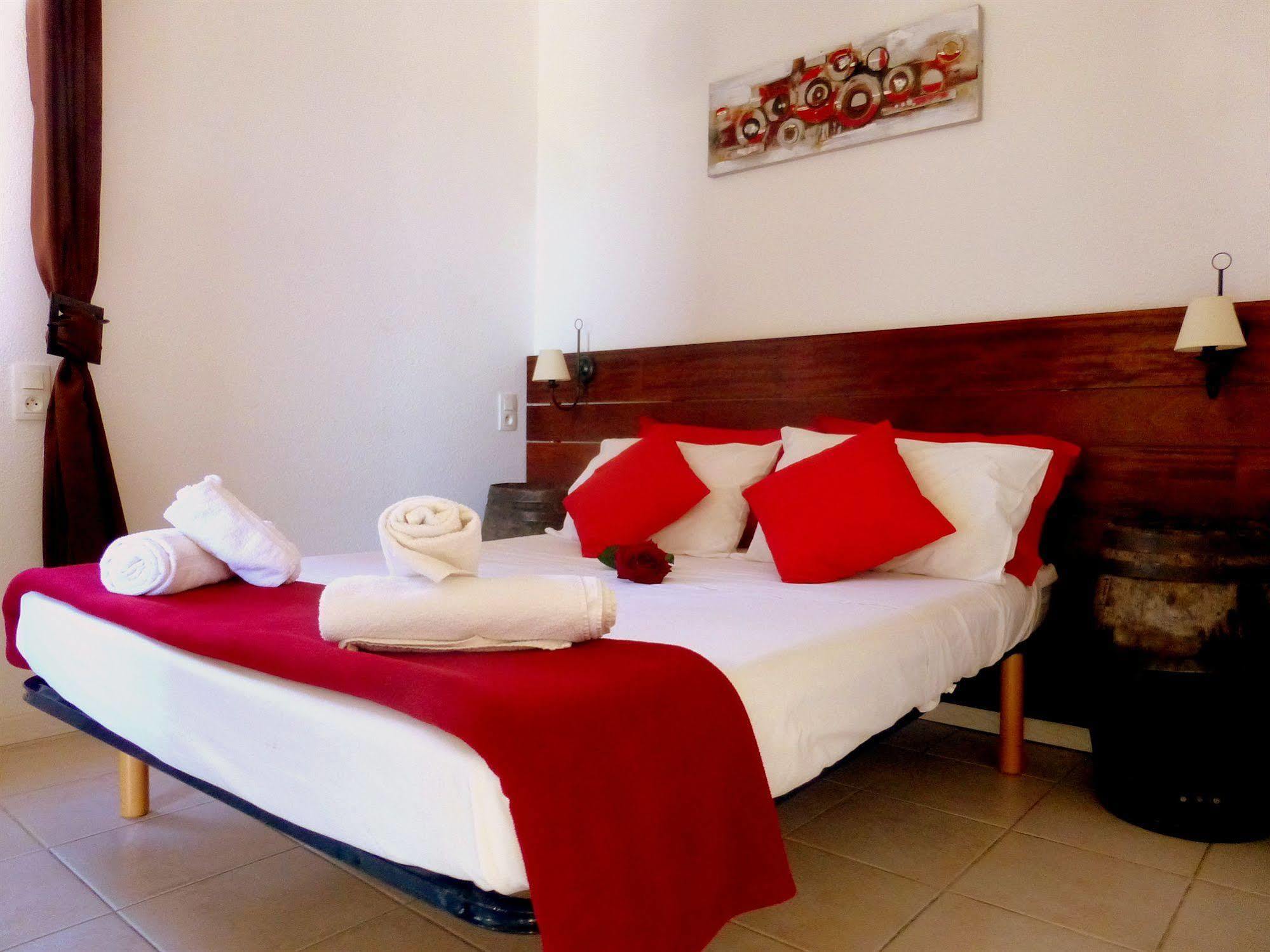 Brouzet-les-Ales Mont Bouquet Lodge-Residence Hoteliere מראה חיצוני תמונה