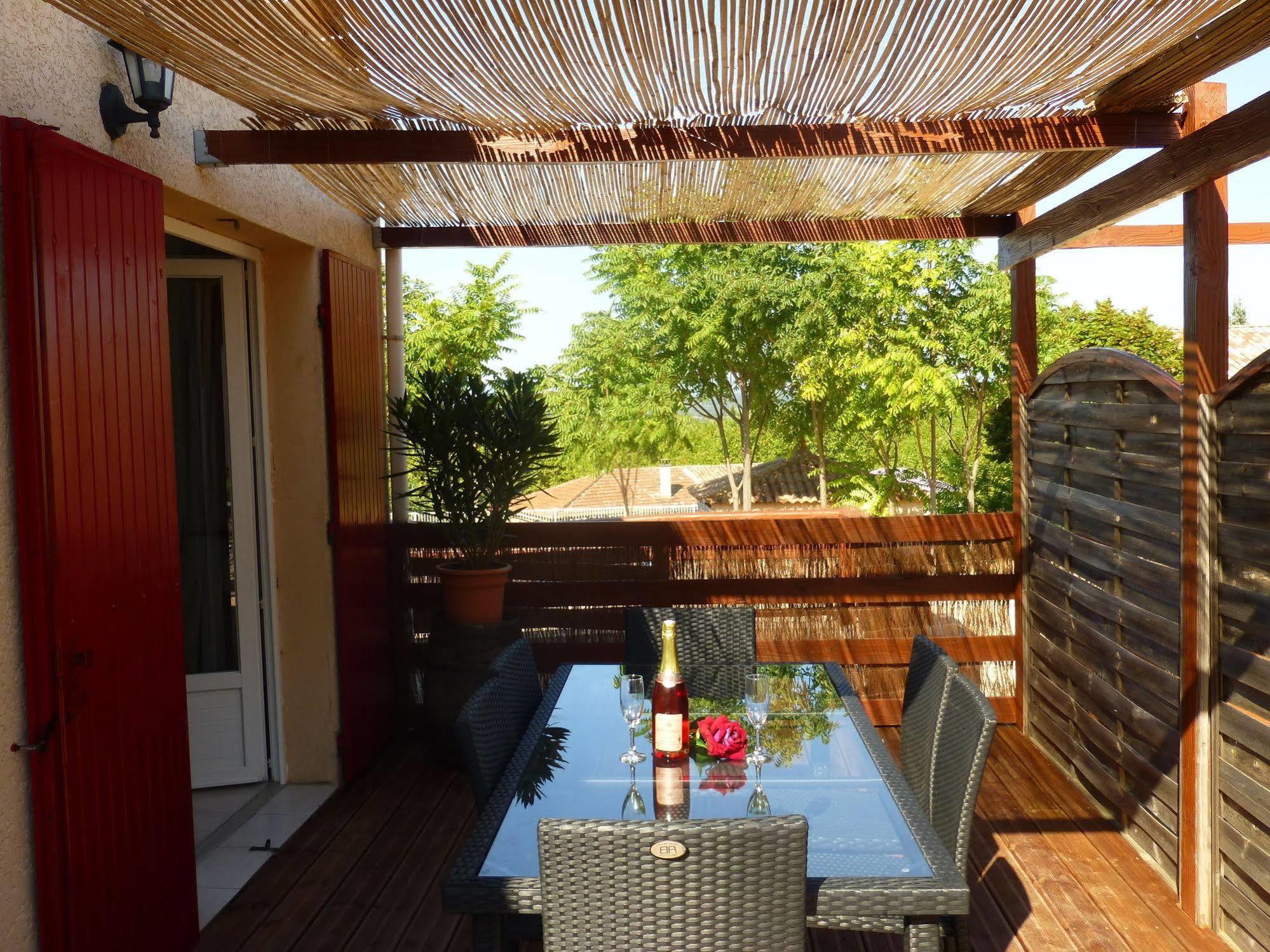 Brouzet-les-Ales Mont Bouquet Lodge-Residence Hoteliere מראה חיצוני תמונה